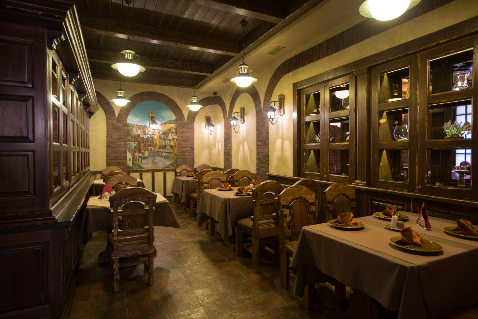 вид интерьера Рестораны  Портос на 5 мест Краснодара