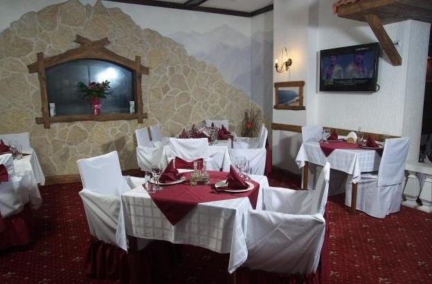 снимок зала Рестораны Югославия  на 5 залов мест Краснодара